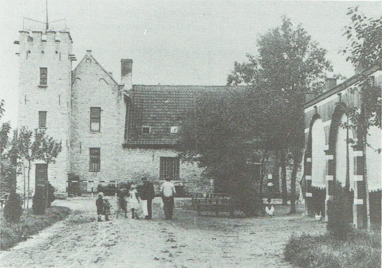 Au Donjon (1937).