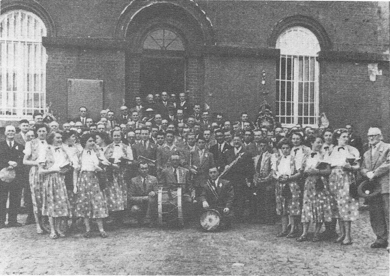De Koninklijke Fanfare van Diegem op haar 85ste verjaardag (1952).