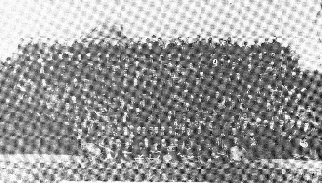 De Koninklijke Fanfare De Eendracht bij haar 50-jarig bestaan (1926).