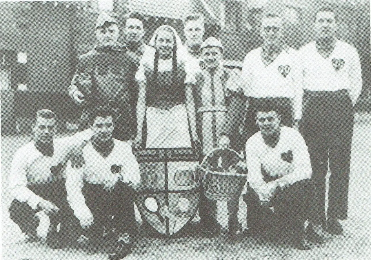 Die Jolige Uilenspiegels mit Wappen, Till, Nele und Lamme Goedzak (1956).