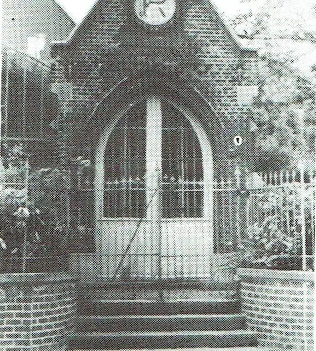 De Sint-Rochuskapel (1851) in de Molenstraat, afgebroken in 1976.