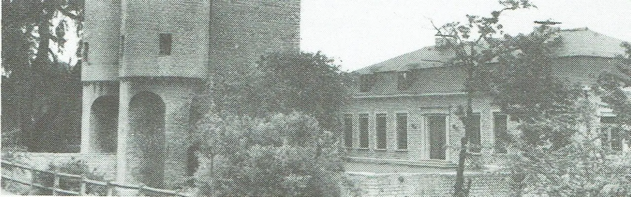 De torens met de nieuwbouw van het cultureel centrum (1970).