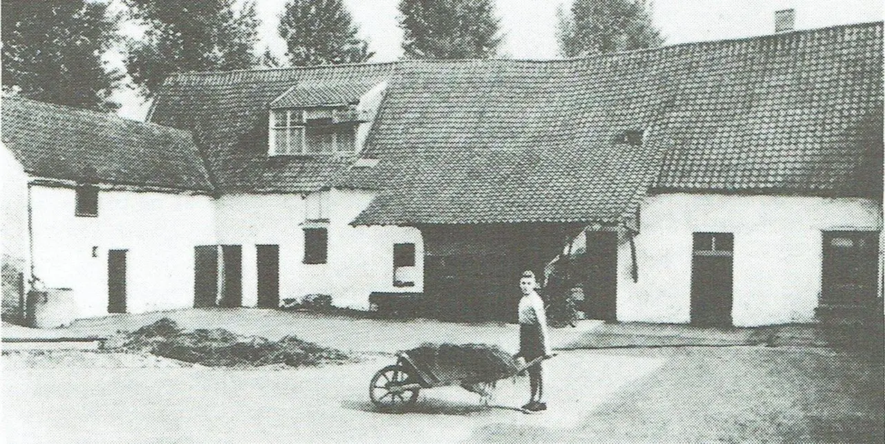 Innenhof des Pachthofs Mommaerts.