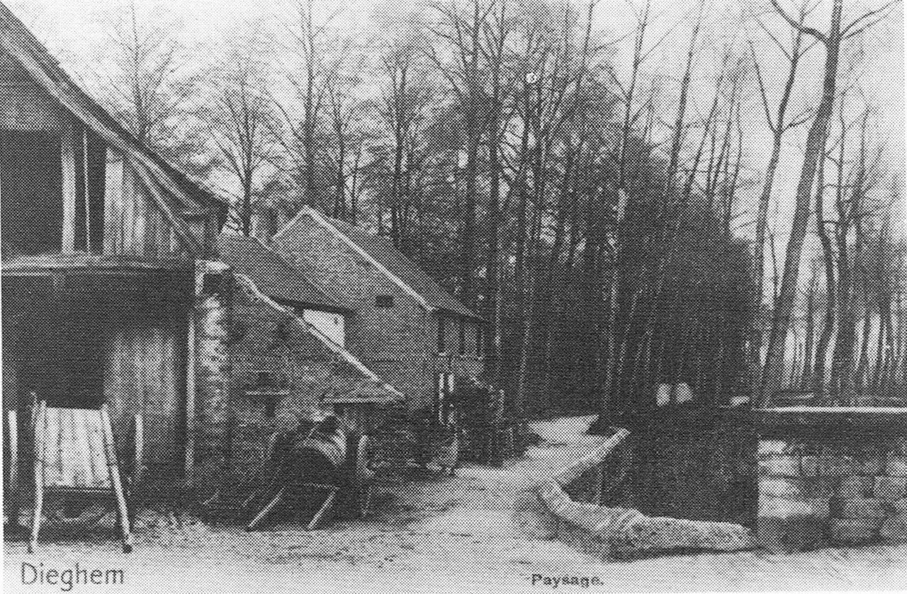 Das Bachufer mit der Brücke an der Voorde. Die Scheune links gehörte zum Wirtshaus von Pie Poot, wo die Blaskapelle «De Eendracht» ihre ersten Proben hielt.