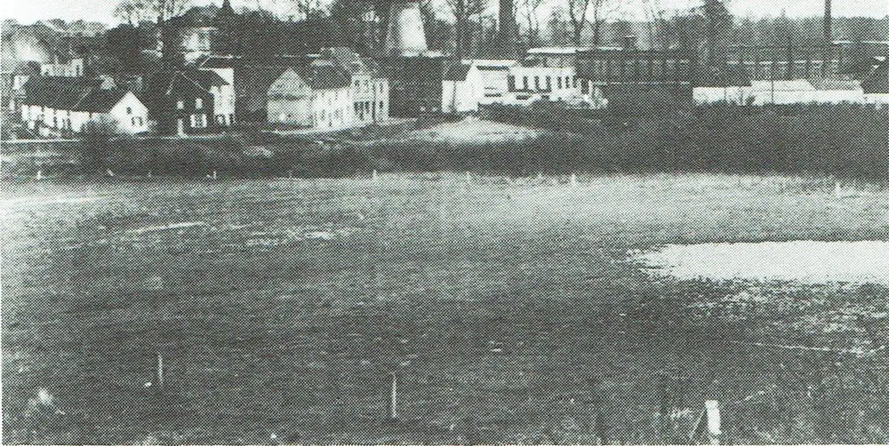 Een ander zicht op de fabriek, rond 1920.