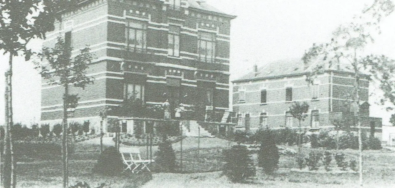 Villa ‘Les Serpolets’, woning van Amélie De Coninck en Georges Lepage, vanaf 1925 van Leopold Hendrix-Cavereel, later labo van de N.V. Coles.