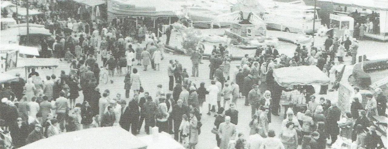 De paasfoor van 1974 in volle drukte.