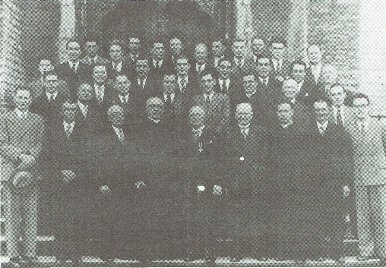 Het Sint-Ceciliakoor bij het gouden jubileum van de koster (1948).