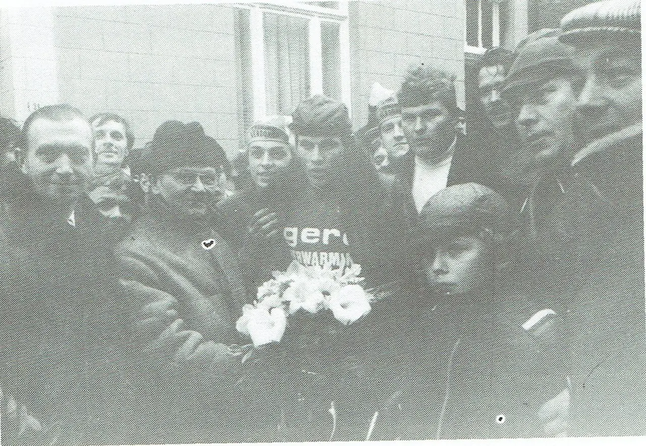 Prijsuitreiking door burgemeester Blairon in 1975.