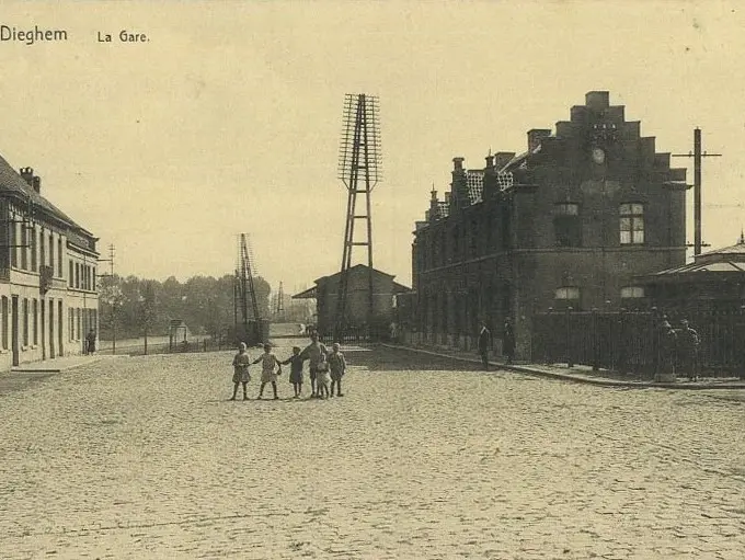 Bahnhof – Foto 3