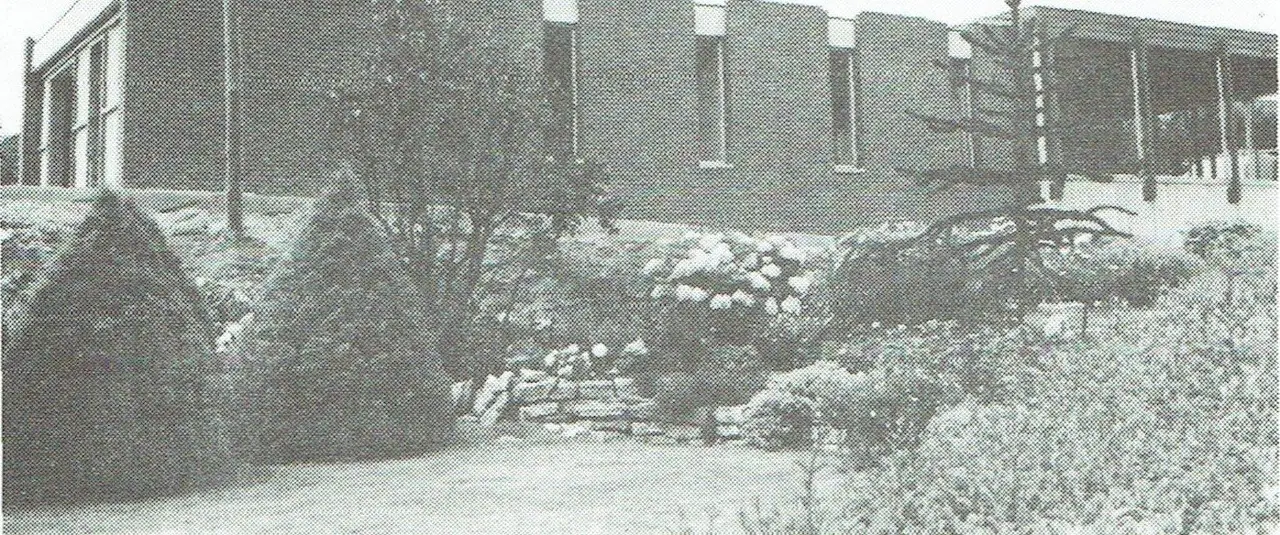 Der Bau des neuen Bahnhofs (1974).