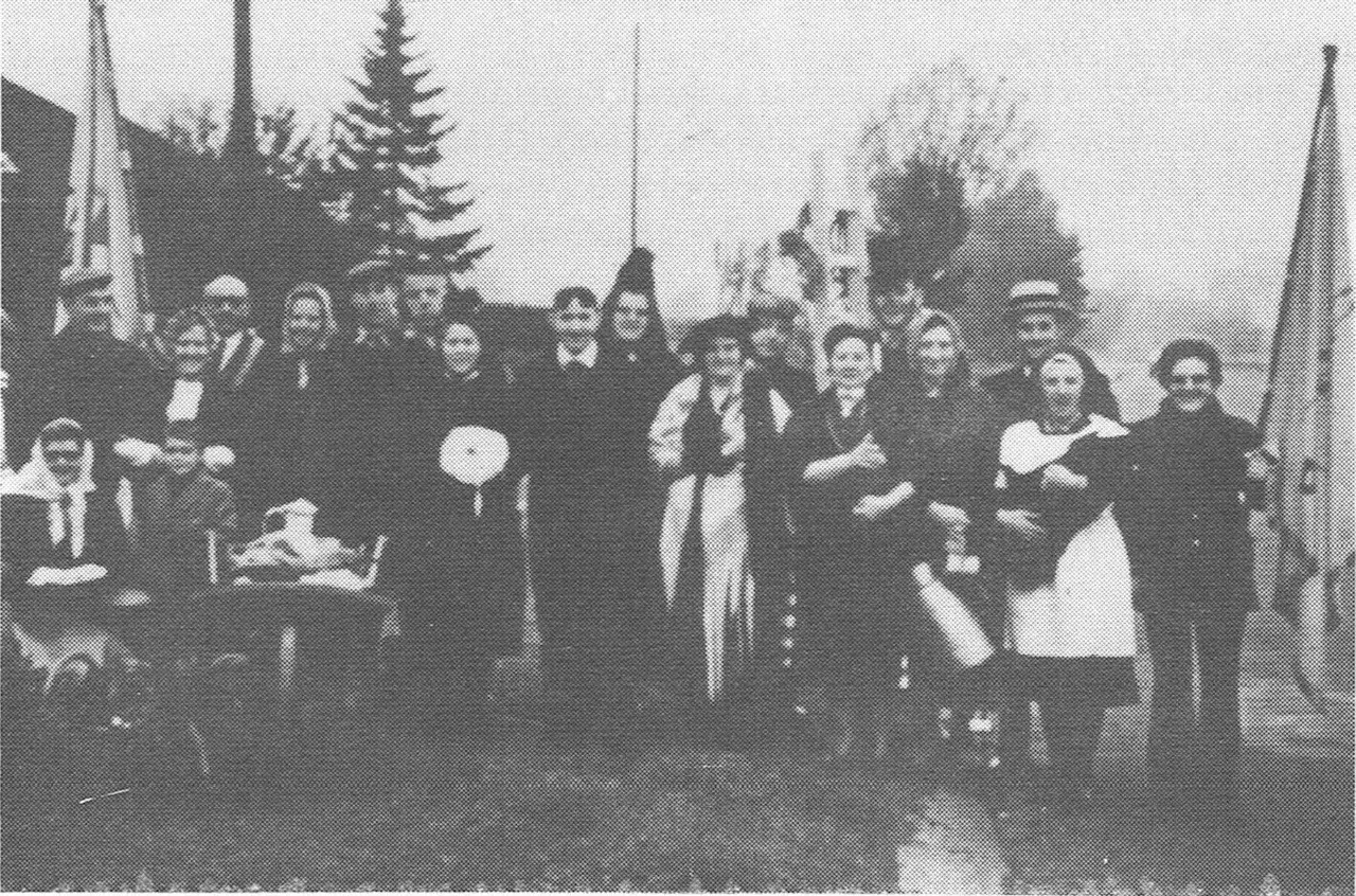 KAV en KWB in de stoet voor de honderdjarige Pier Croquet (1971).